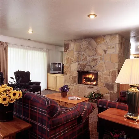 All Seasons Condominiums